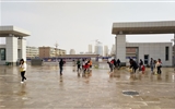 人文藝術(shù)教育系進(jìn)行新學(xué)期校園環(huán)境衛(wèi)生集中清理沖洗活動