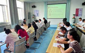 黨委副書記、副校長張開禮到信息技術(shù)學(xué)院為師生講授黨課